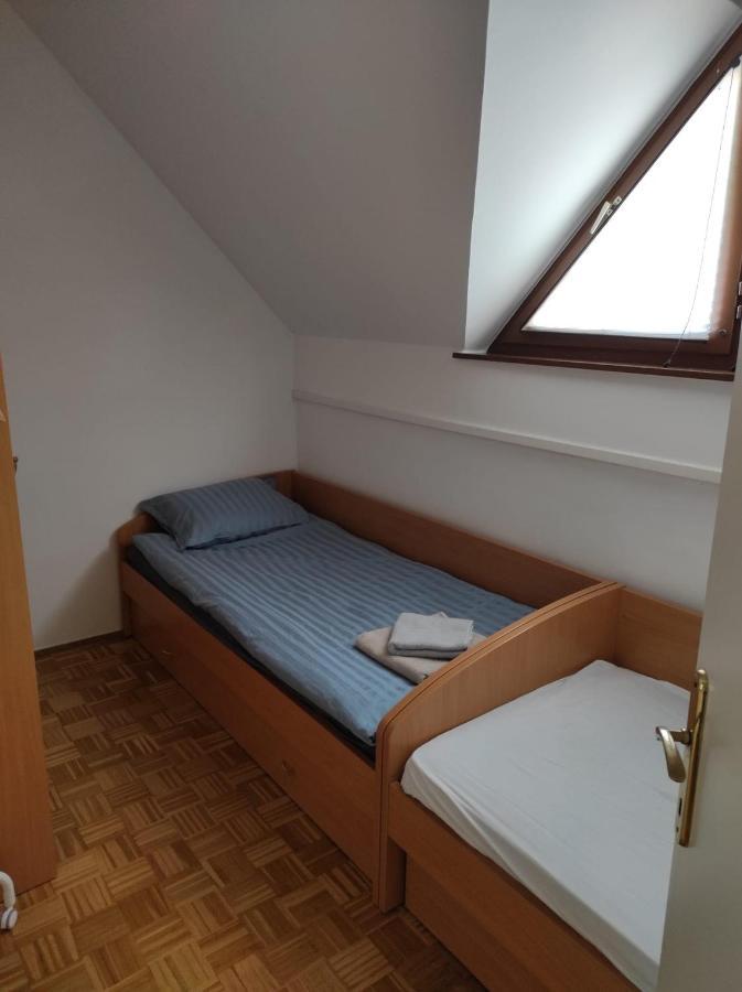 Ferienwohnung Apartma Ziva Hiska 92 Catez ob Savi Exterior foto